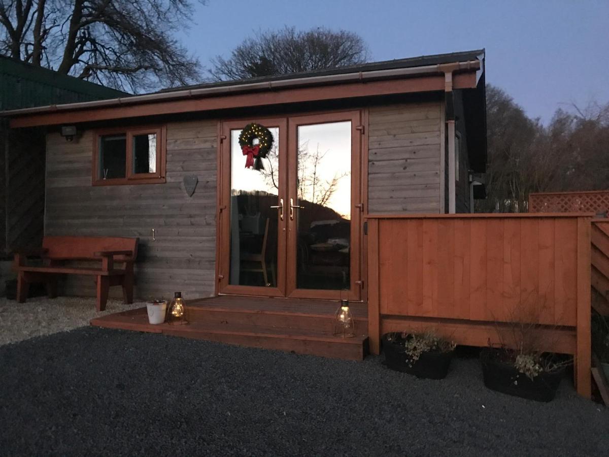Swansea Log Cabin Pontardawe Exteriör bild