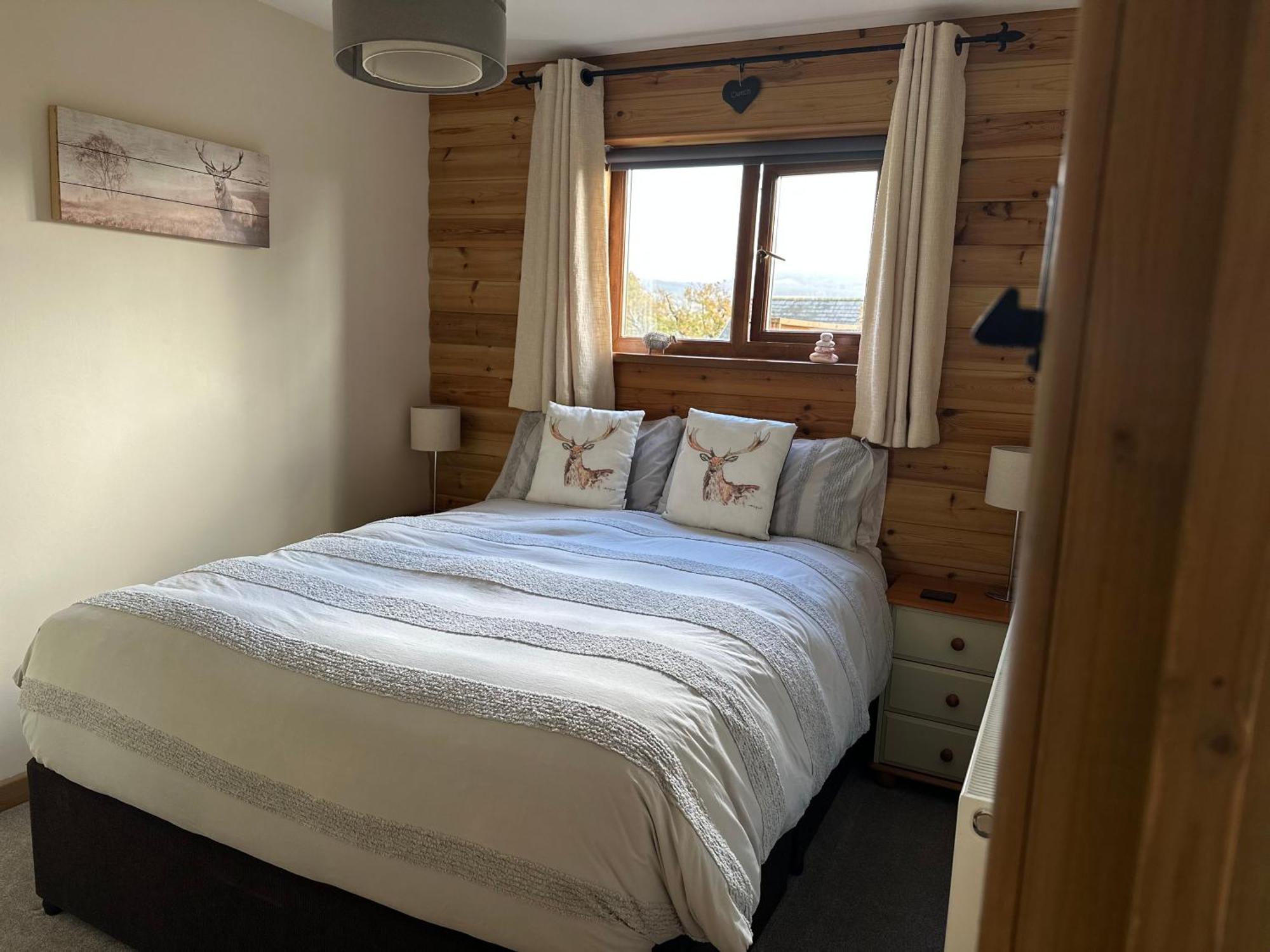 Swansea Log Cabin Pontardawe Exteriör bild